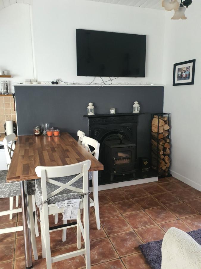 The Speak Easy Cottage Multyfarnham -Two Bedroom ภายนอก รูปภาพ