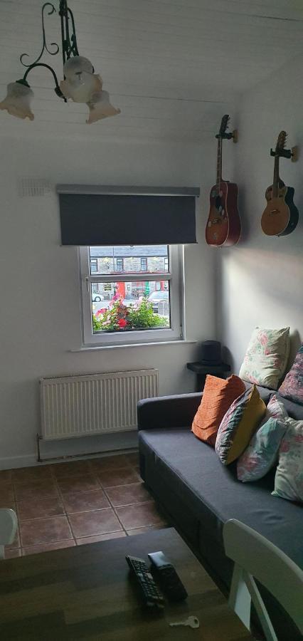 The Speak Easy Cottage Multyfarnham -Two Bedroom ภายนอก รูปภาพ